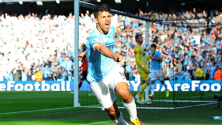 Manchester City's Sergio Aguero celebrates scoring his side's first goal of the game
