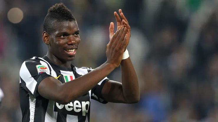 TURIN, ITALY – SEPTEMBER 22: Paul Pogba of FC Juventus salutes the crowd at the end of the Serie A match between FC Juventus v AC Chievo Verona at Juventus Arena on September 22, 2012 in Turin, Italy. (Photo by Marco Luzzani/Getty Images)
