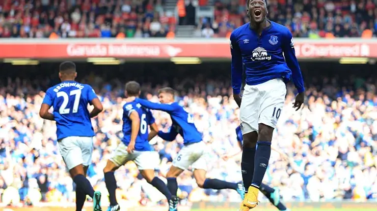 LIVERPOOL, ENGLAND – SEPTEMBER 27: Romelu Lukaku of Everton celebrates their late equaliser during the Barclays Premier League match between Liverpool and Everton at Anfield on September 27, 2014 in Liverpool, England. (Photo by Simon Stacpoole/Mark Leech Sports Photography/Getty Images)
