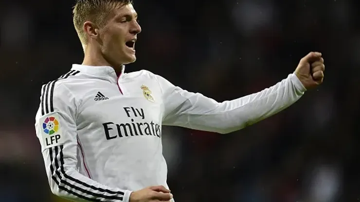 Real Madrid's German midfielder Toni Kroos celebrates after scoring a goal during the Spanish league football match Real Madrid CF vs Rayo Vallecano at the Santiago Bernabeu stadium in Madrid on November 8, 2014. AFP PHOTO/ JAVIER SORIANO (Photo credit should read JAVIER SORIANO/AFP/Getty Images)

