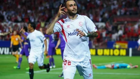 Barcelona reach 5-year deal with Sevilla winger Aleix Vidal