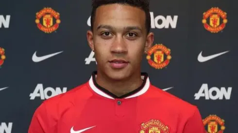 Manchester United formally complete signing of Memphis Depay