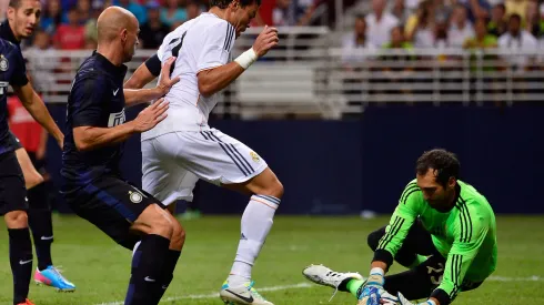 Esteban Cambiasso announces exit from Leicester City