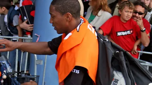 Sunderland is in pursuit of Napoli's Jonathan de Guzman