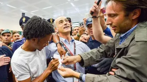 Juan Cuadrado close to leaving Chelsea as Juventus celebrate impending move