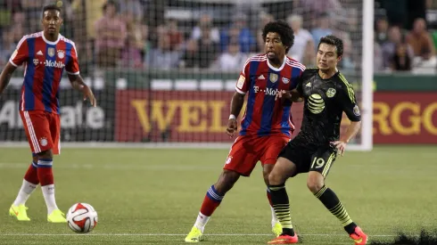 Bayern Munich agree to sell defender Dante to Wolfsburg