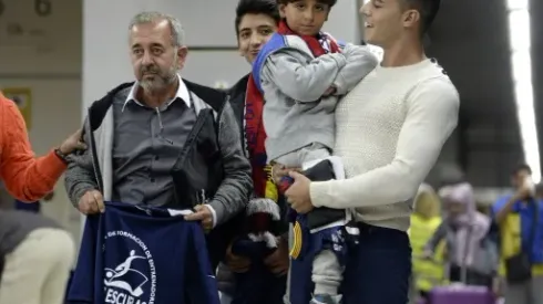 Syrian refugee tripped by Hungarian journalist lands job at Spanish coaching school