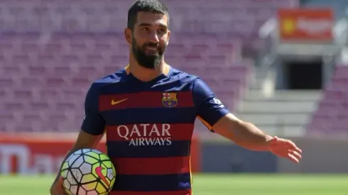 Barca hoping Rafinha injury allows them to register Turan or Vidal