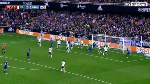 Gary Neville's Valencia fight back to deny 10-man Madrid