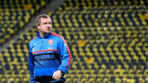 First-timer Vrba eyes Euro 2016 surprise with Czech Republic