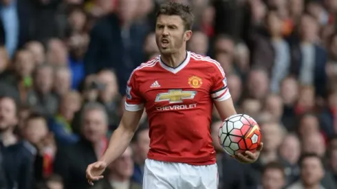 Carrick signs one-year extension with Man Utd