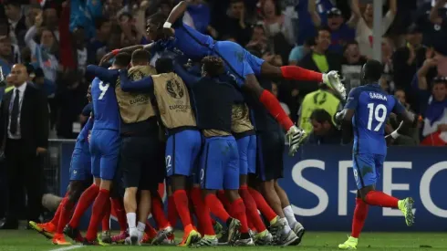 Griezmann, Payet save France blushes against Albania