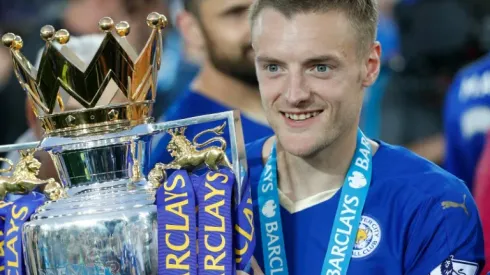 Vardy spurns Gunners, commits to Leicester