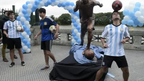 Tough love: psychology of Argentina's Messi relationship