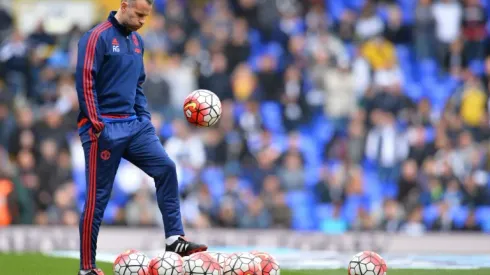 Time for Giggs to stand on his own feet: Ferguson