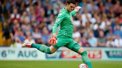 Saints sign McCarthy as competition for Forster