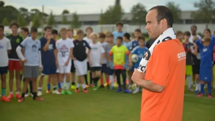 Former U.S. men’s national team forward Landon Donovan delivered a special presentation about heat safety and hydration to athletes on behalf of Gatorade's Beat the Heat program at IMG Academy in Bradenton, Fla.,
