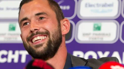 Burnley splash out record fee for Belgian star Steven Defour