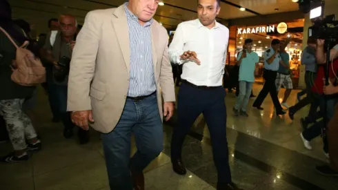 Fenerbahce agree deal with Advocaat as new coach