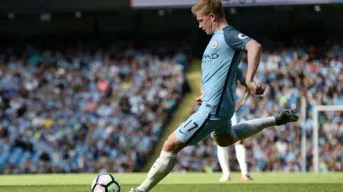 Man City pull clear, Slimani lifts Leicester