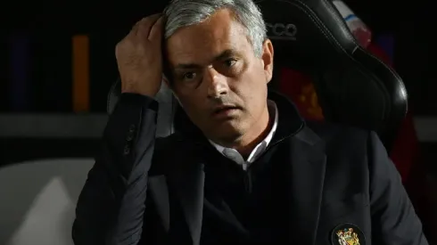 Mourinho slams football 'Einsteins'