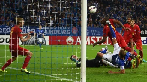 Schalke breathe easy, Inter slump at Sparta