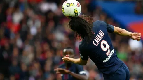 Clinical Cavani leads PSG, Monaco hit seven at Metz