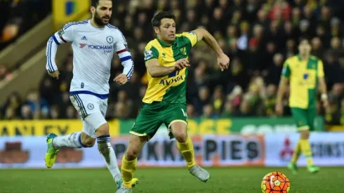 Bruce starts Villa reign with draw; Norwich top Championship