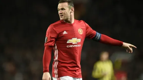 Rooney takes swipe at 'United fan' Owen