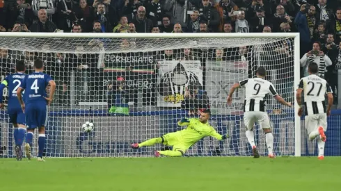 Higuain strikes but Lyon keep Juve waiting