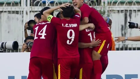 Vietnam edge Malaysia to make Suzuki Cup semis