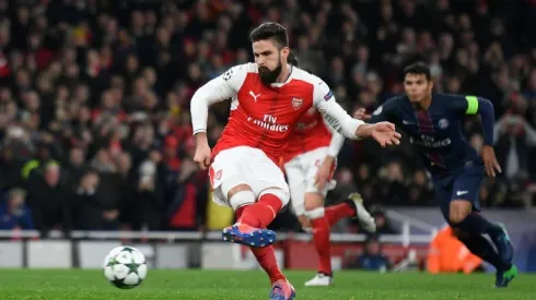 Arsenal draw with PSG, battle for top Champions League spot goes to final match