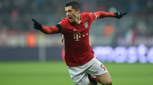 Lewandowski extends Bayern deal until 2021