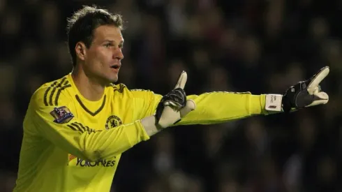 Begovic's Chelsea future up for grabs as Blues eye Gordon