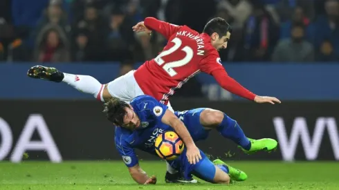 Mkhitaryan stars as United pile on misery for Leicester