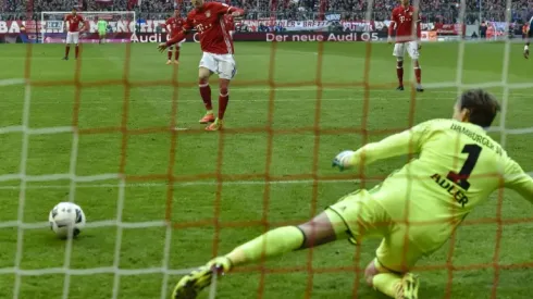 Lewandowski leads Bayern to new rout against Hamburg
