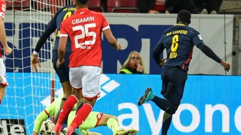 Keita nets cracker as Leipzig trim Bayern lead