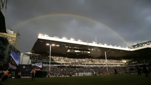 Hoddle, Ardiles help Spurs say goodbye to White Hart Lane