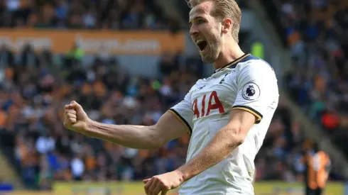 Kane hits hat-trick as Tottenham sign off in style