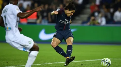 Cavani outshines Neymar as PSG win again