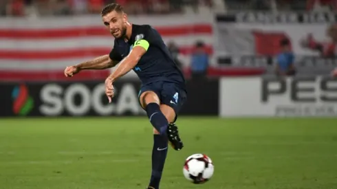 Henderson keeps England armband against Slovakia