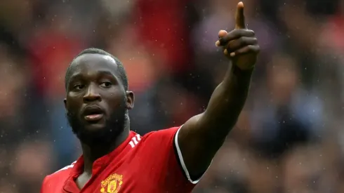 De Bruyne rocket sinks Chelsea, United rout Palace