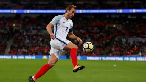 Kane sends lacklustre England to World Cup