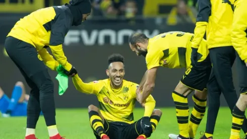 Aubameyang extends Dortmund deal to 2021 - reports