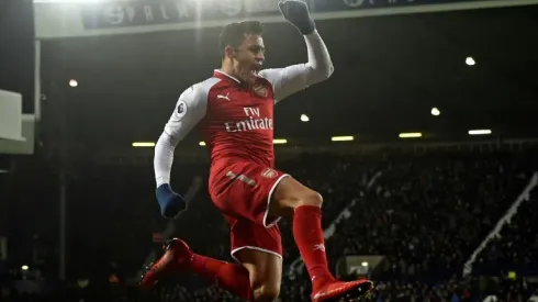 Sanchez signs for Manchester United, Mkhitaryan joins Arsenal