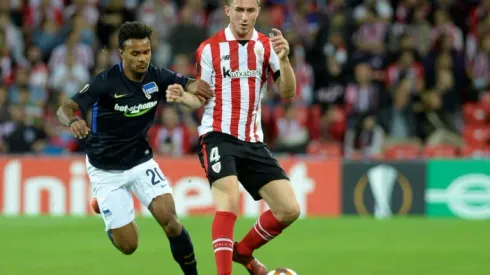 Man City sign French defender Aymeric Laporte