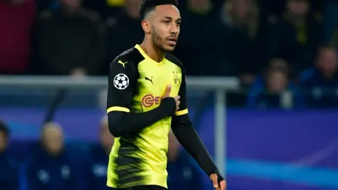 Aubameyang joins Arsenal from Dortmund for record fee