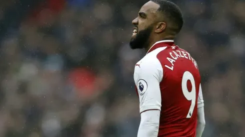 Arsenal's Lacazette out for up to 6 weeks after knee op