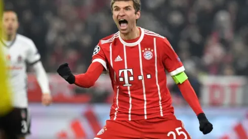 Mueller shines as Bayern thrash 10-man Besiktas