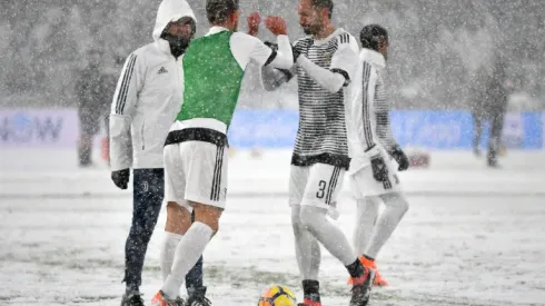 Juventus snowed off, Lazio go third as AC Milan stall Roma